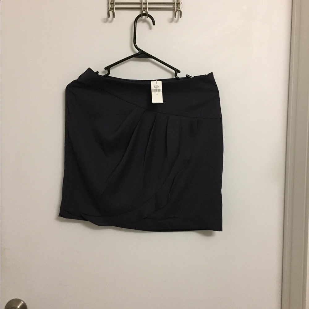 Dark purple (eggplant) satiny skirt, size 4, NWT